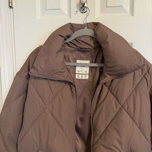 Abercrombie & Fitch Puffer Jacket, Diamond quilting, 
Purplish brown tone.
